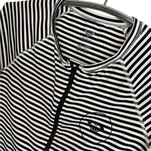 Roxy Black and White Striped Zip Long Sleeve Full Zip Swim Sun Shirt, Large - Picture 4 of 13